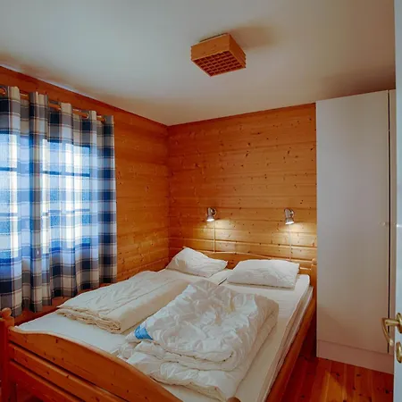 Steps From The Slopes With Stunning Views! Lejlighed