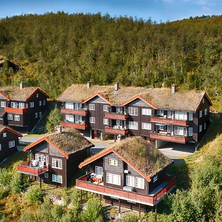 Steps From The Slopes With Stunning Views! Lejlighed