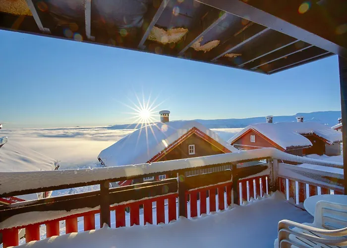 Steps From The Slopes With Stunning Views! Apartamento Beitostolen